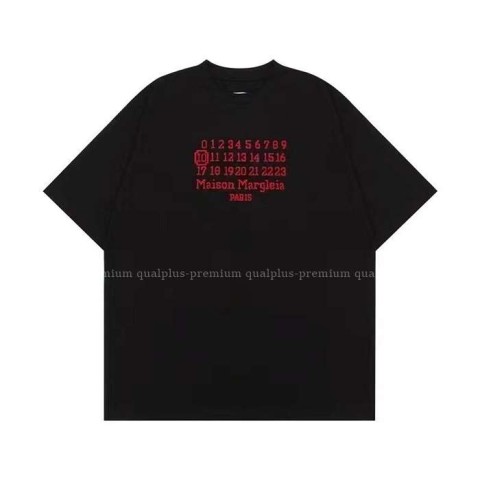 [국내배송] 메*마르지엘라 블럭 넘버 자수 로고 티셔츠 (2color)